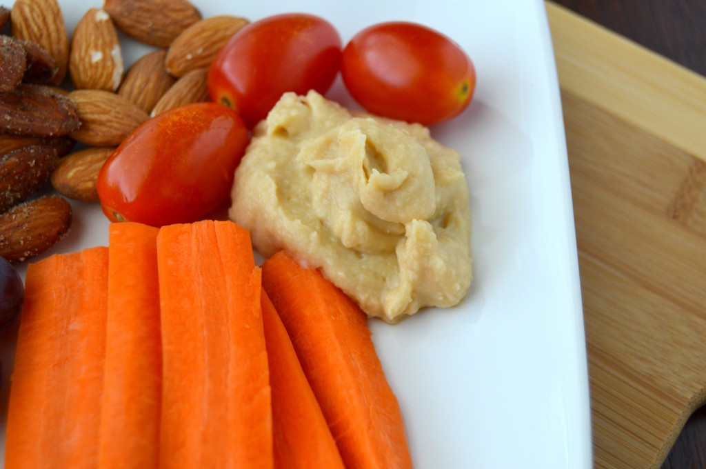 veggies hummus snack