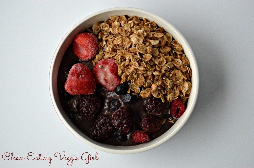 Learn how to make an acai bowl for a healthy vegan and gluten-free breakfast option!