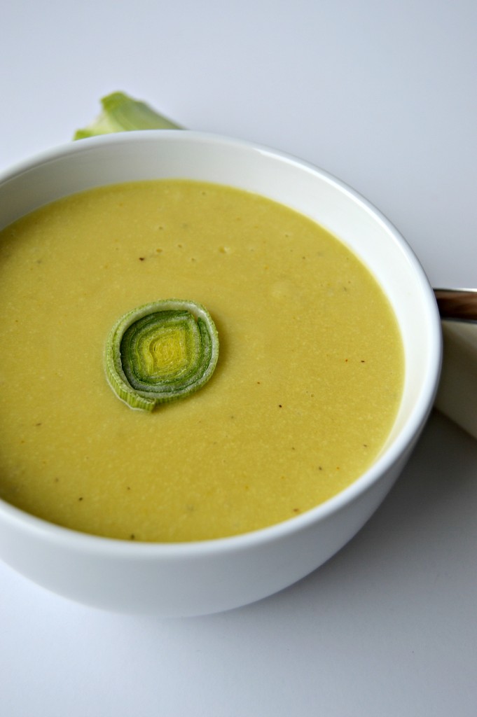 cheesy cashew leek potato soup 10