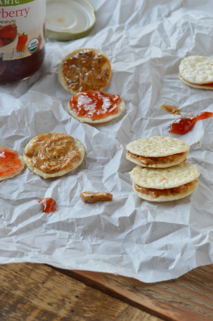 wheat crackers with peanut butter