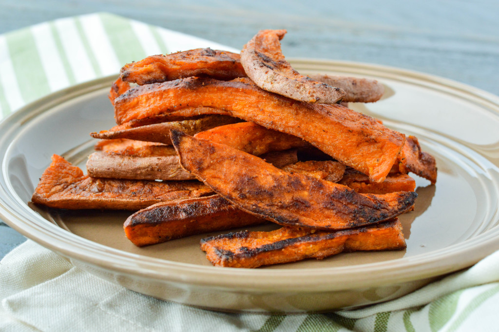 Crispy Baked & Fried Healthy Sweet Potato Fries {AIP Paleo, Gluten-Free, Grain-Free, Vegan, Nightshade-Free}| cleaneatingveggiegirl.com