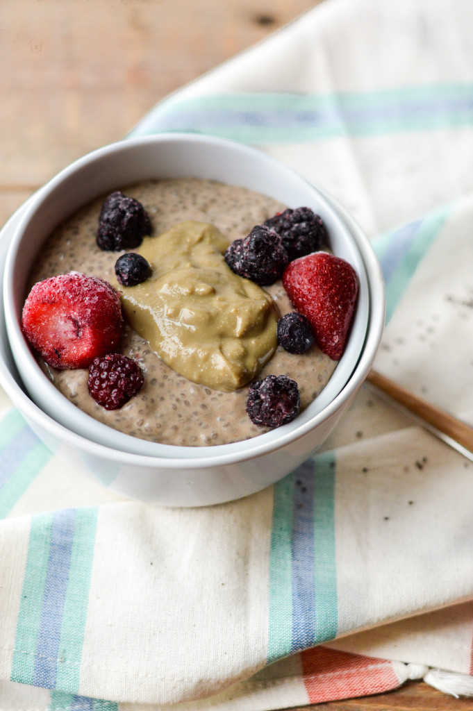 Paleo Banana-Free Chocolate Chia Pudding {Gluten-Free, Grain-Free, Dairy-Free, Vegan, Nightshade-Free, Nut-Free} | cleaneatingveggiegirl.com