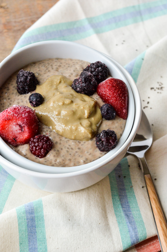 Paleo Banana-Free Chocolate Chia Pudding {Gluten-Free, Grain-Free, Dairy-Free, Vegan, Nightshade-Free, Nut-Free} | cleaneatingveggiegirl.com