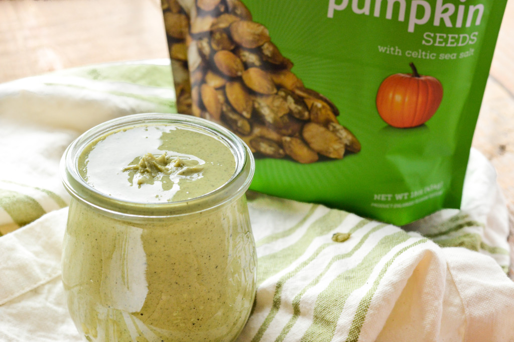 How to Make Homemade Pumpkin Seed Butter in the Vitamix {Paleo, Gluten-Free, Vegan, Nut-Free}| cleaneatingveggiegirl.com