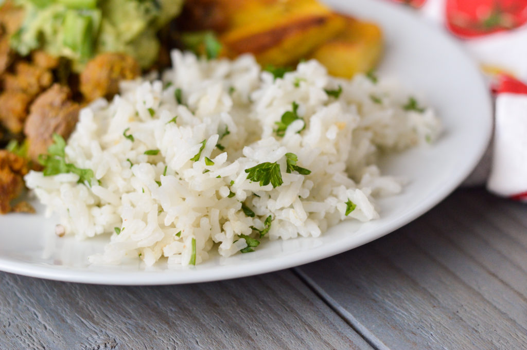 Copycat Chipotle Cilantro Lime White Rice {Gluten-Free, Vegan, Nightshade-Free} | cleaneatingveggiegirl.com