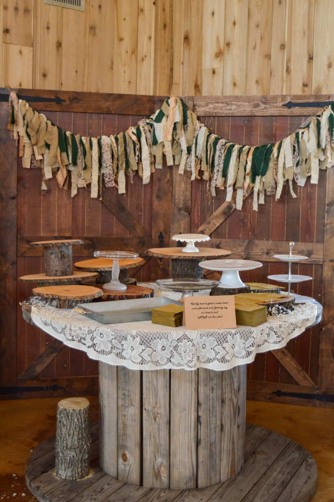 How to Make a Fabric Garland for a Wedding | cleaneatingveggiegirl.com #wedding #engaged #DIY