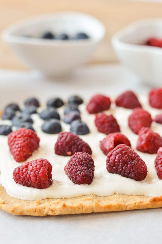 Paleo Fruit Pizza Bars are perfect for the 4th of July! {AIP, Gluten-Free, Grain-Free, Dairy-Free, Vegan, Nut-Free} | cleaneatingveggiegirl.com