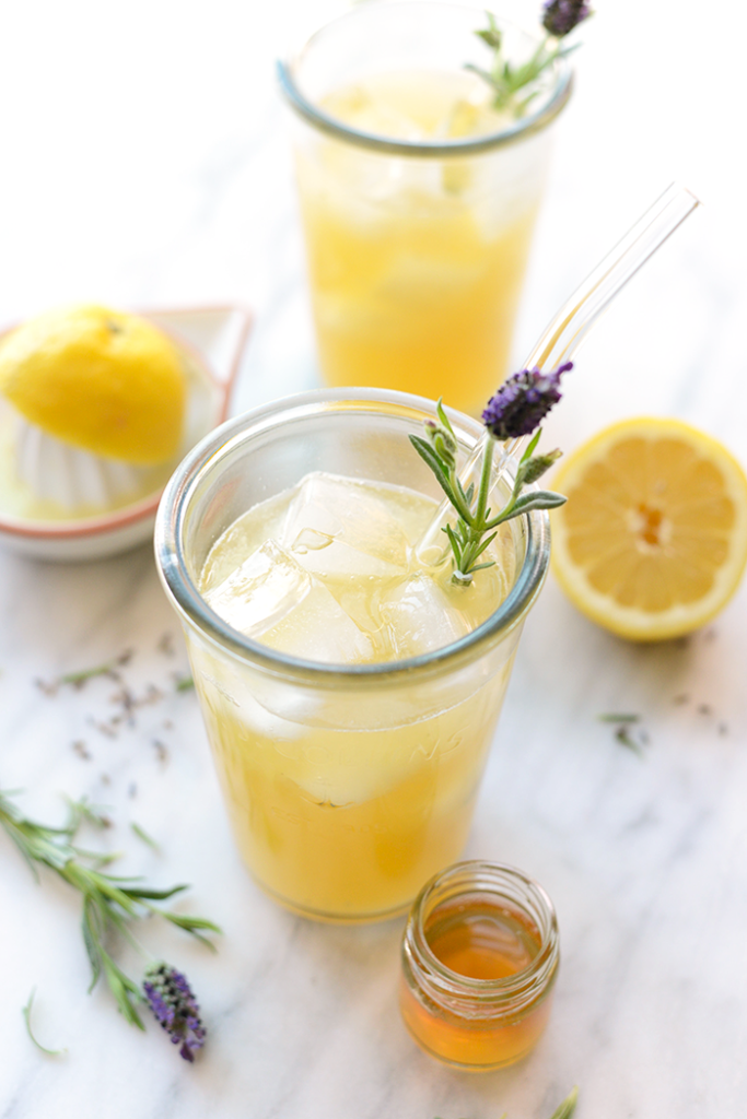 Healthier Lemonade Recipes that are perfect for Summer! | cleaneatingveggiegirl.com