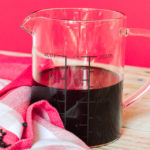 A tutorial on how to make homemade elderberry syrup for immune-boosting during cold and flu season #healthy #elderberry #healthyliving #fluseason
